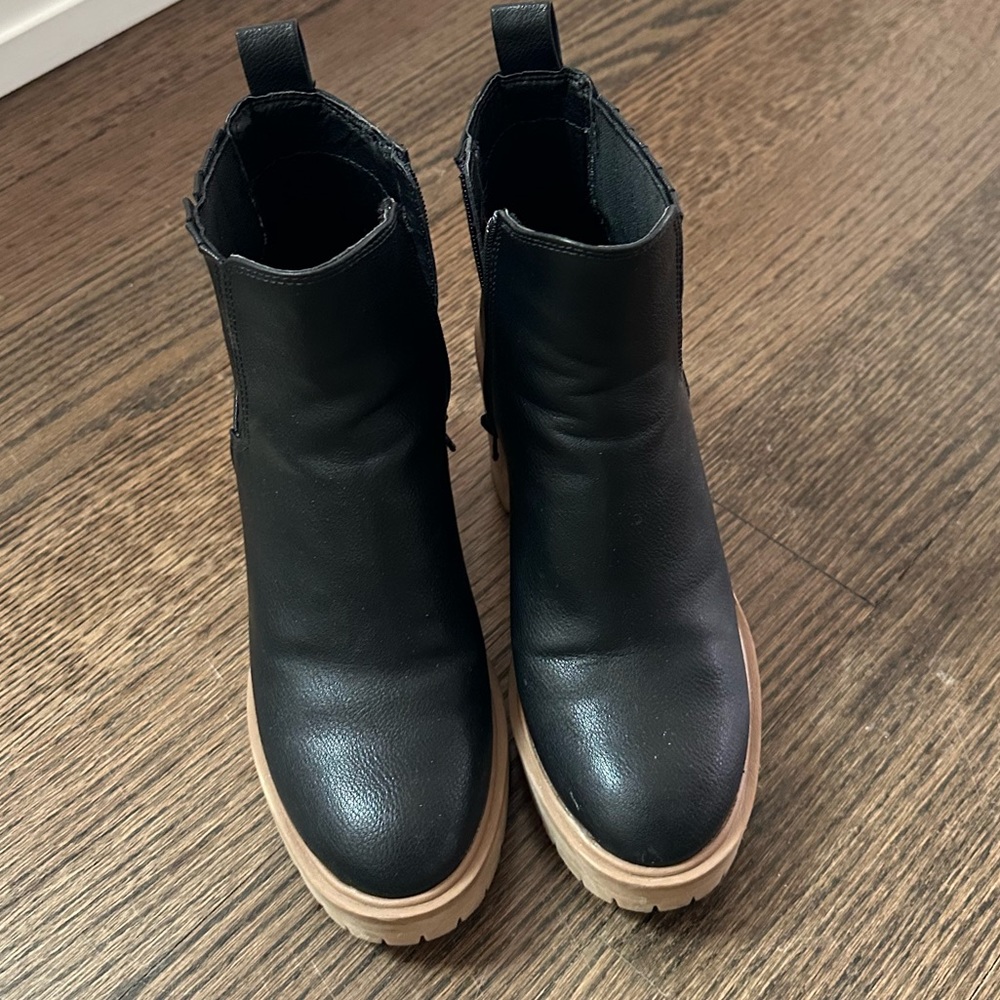 Dolce Vita Boot black with tan bottom/sole block heel.  Like new condition